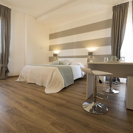 Suite Simonetta Sarzana Exterior photo